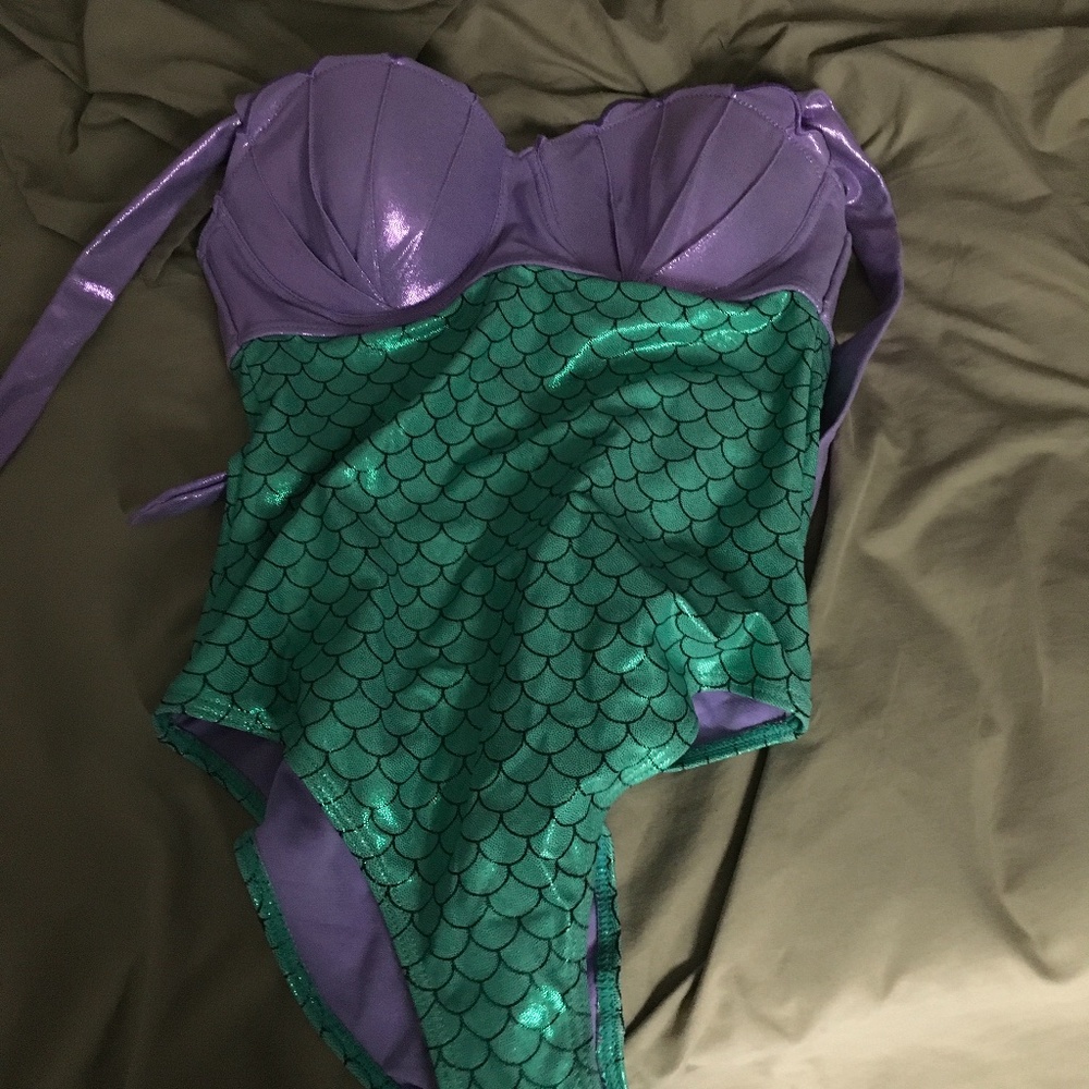 New hot topic Ariel mermaid swimsuit
